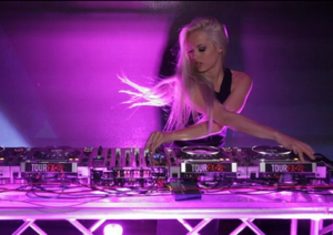 DJ Kristen Knight