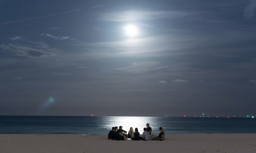 Full Moon in Miami by @Depotmsa